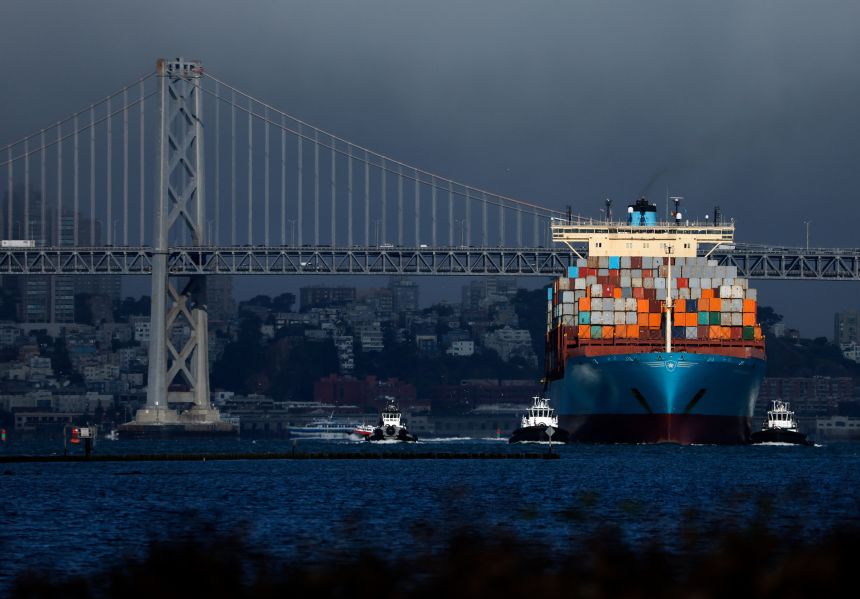 OAKLAND, CALIFORNIA - AUGUST 01: A container ship pulls into the Port of Oakland on August 01, 2025 in Oakland, California. U.S. President Donald Trump announced that his August 1 deadline for trade deals will not be extended and sweeping tariffs will be imposed on certain countries beginning today. (Photo by Justin Sullivan/Getty Images)