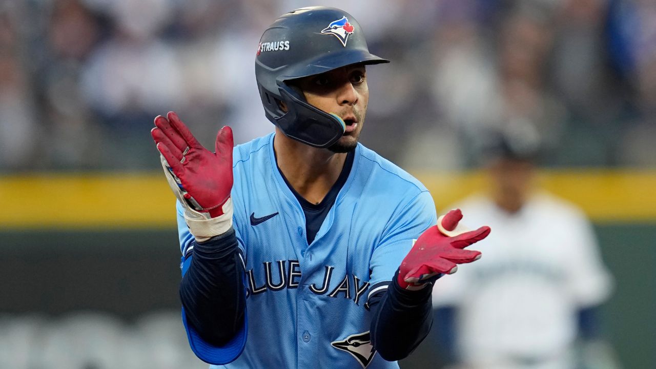 Blue Jays' Andres Gimenez provides momentum shift with Game 3 homer