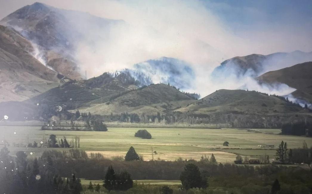 Evacuations as crews struggle to reach Hanmer Springs blaze