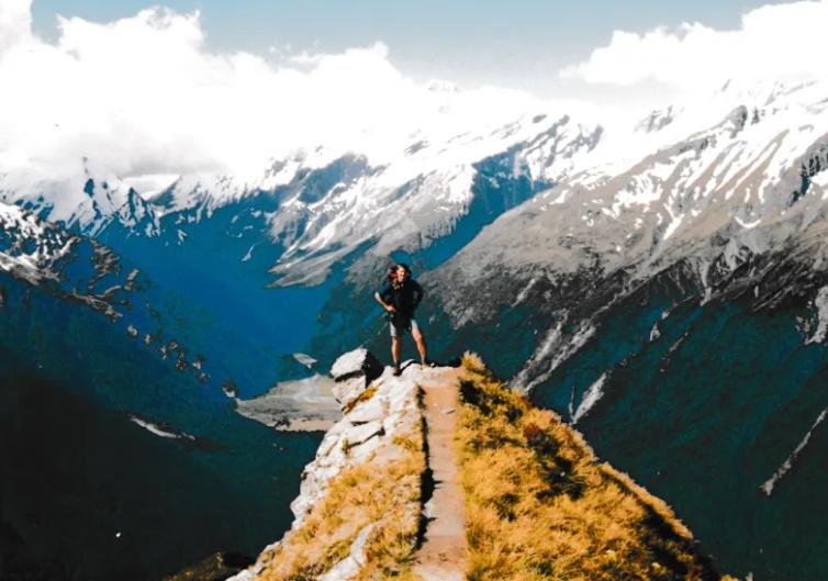 'I should be dead': Tourist reflects 20 years after partner's tragic death