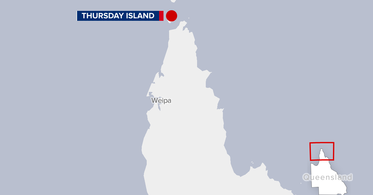 Teenage boy figthing for life after being bitten on the stomach in Queensland