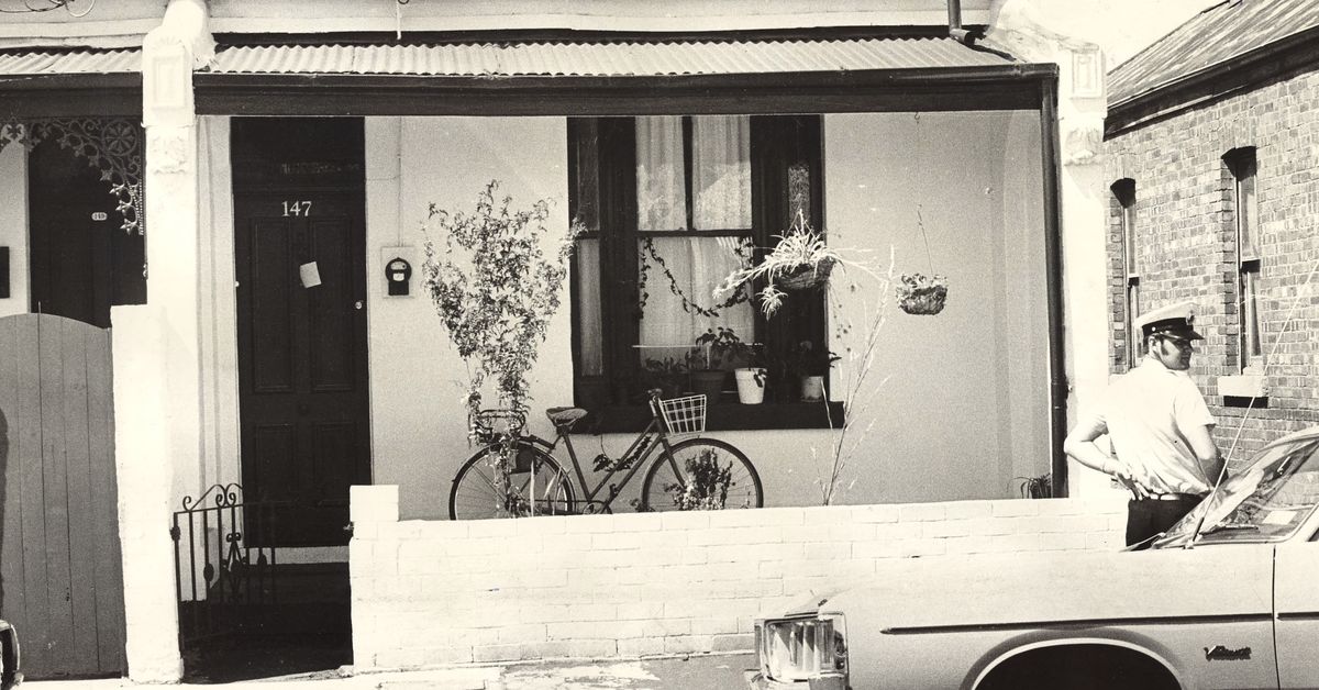 Toddler of slain mother clung to neighbour 'like koala'