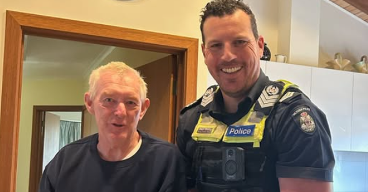 War medals returned to Melbourne family after 20 years