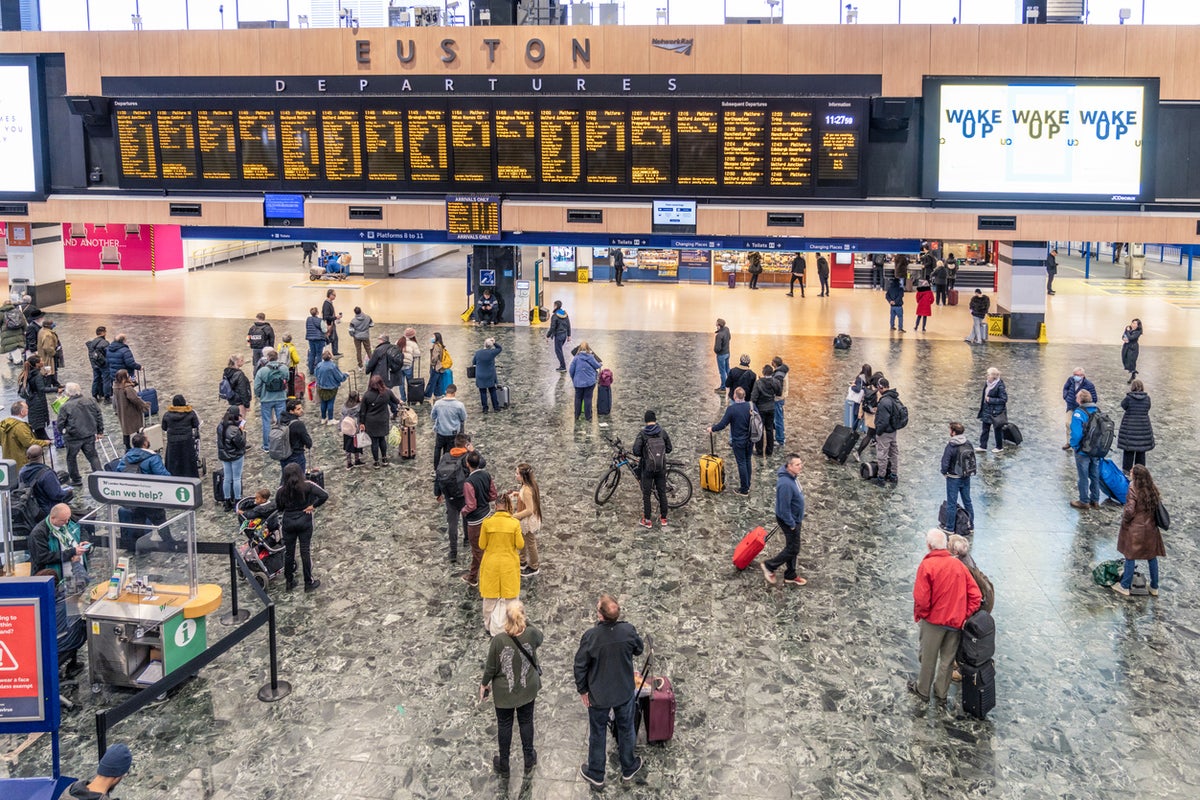 ‘Security incident’ sparks travel chaos at Euston after station evacuated
