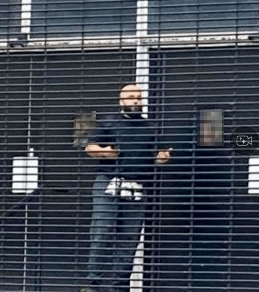 2 killed, 4 seriously injured in Yom Kippur attack at UK synagogue; terrorist shot dead