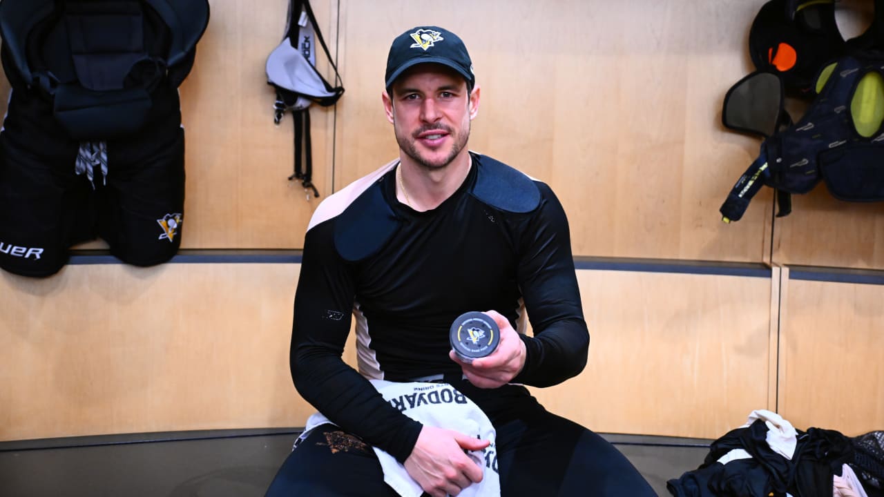 Crosby Passes Lemieux for Most Total Points in Penguins History