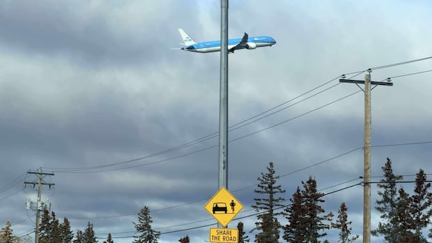 International flight diverted to Yellowknife after woman dies on board