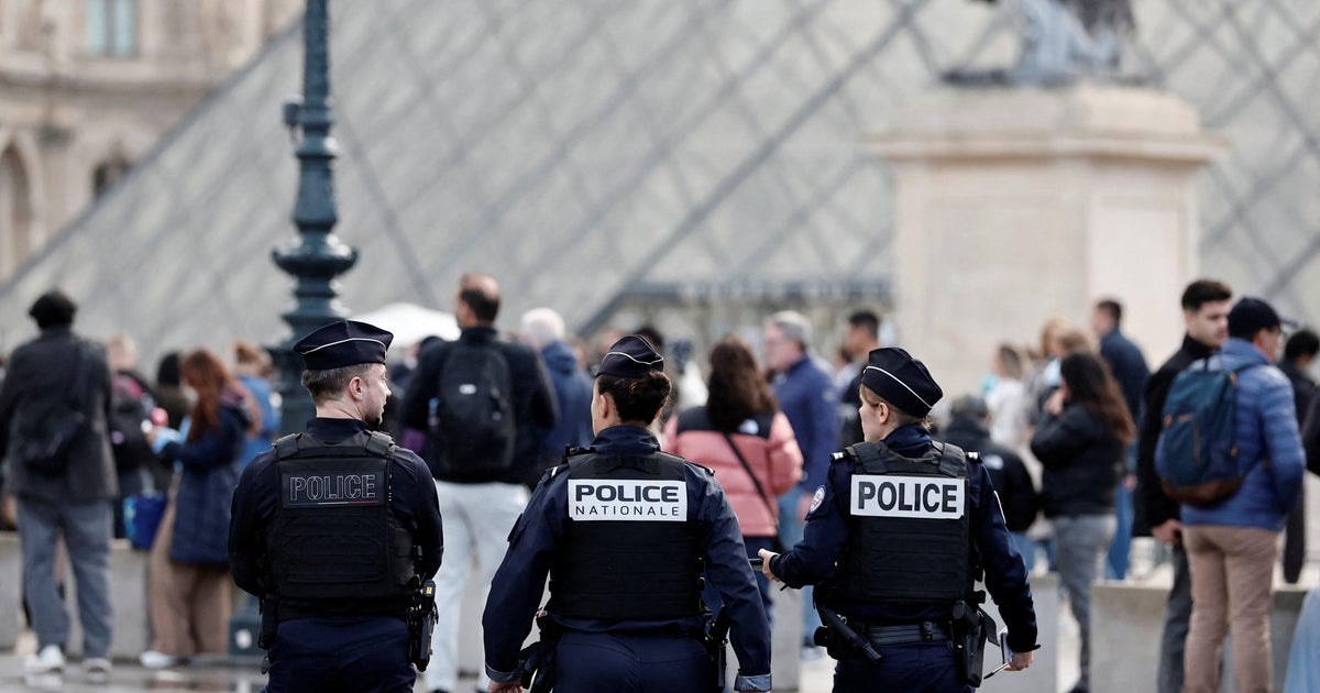 The Louvre Museum remains closed on day after robbery