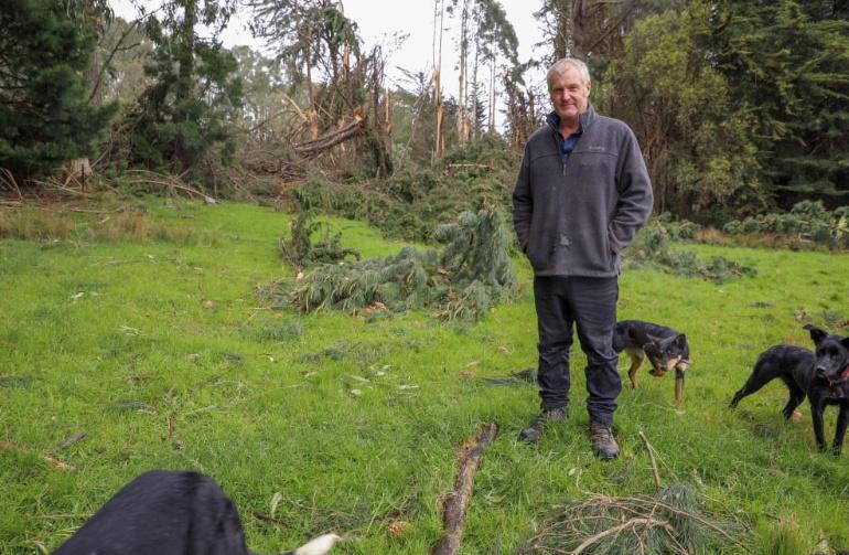 'Daunting, wondering where to start': Clutha farmers face clean up