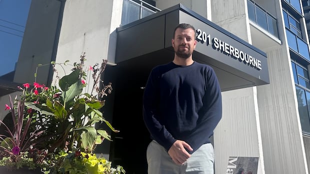 Tenants win big in dispute over Toronto building's derelict swimming pool