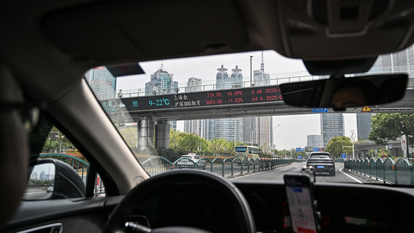 China's ride-hailing companies want to quell smell of lived-in cars : NPR