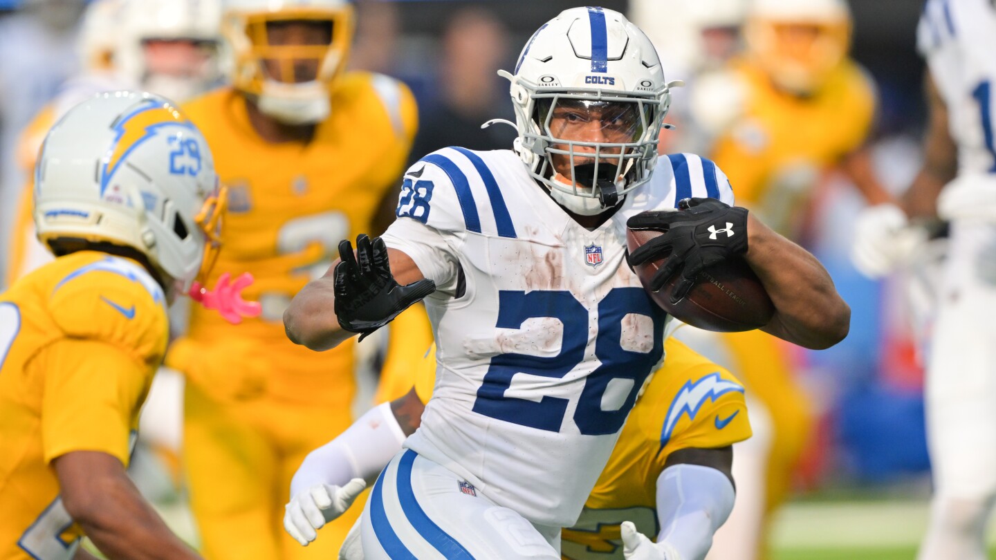 Jonathan Taylor gets a hat trick, Colts beat Chargers, 38-24