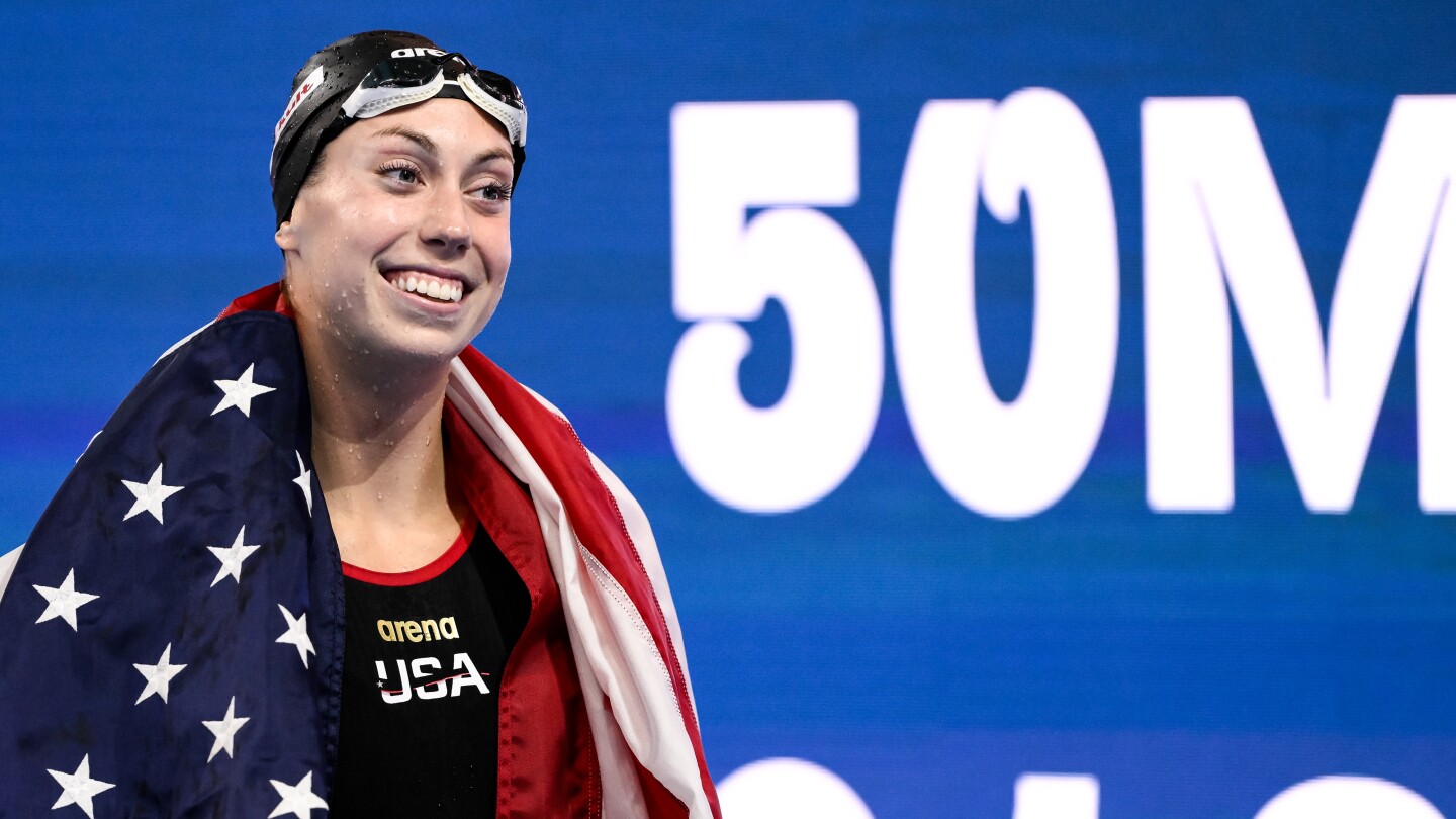 Gretchen Walsh smashes world record at World Aquatics Swimming World Cup