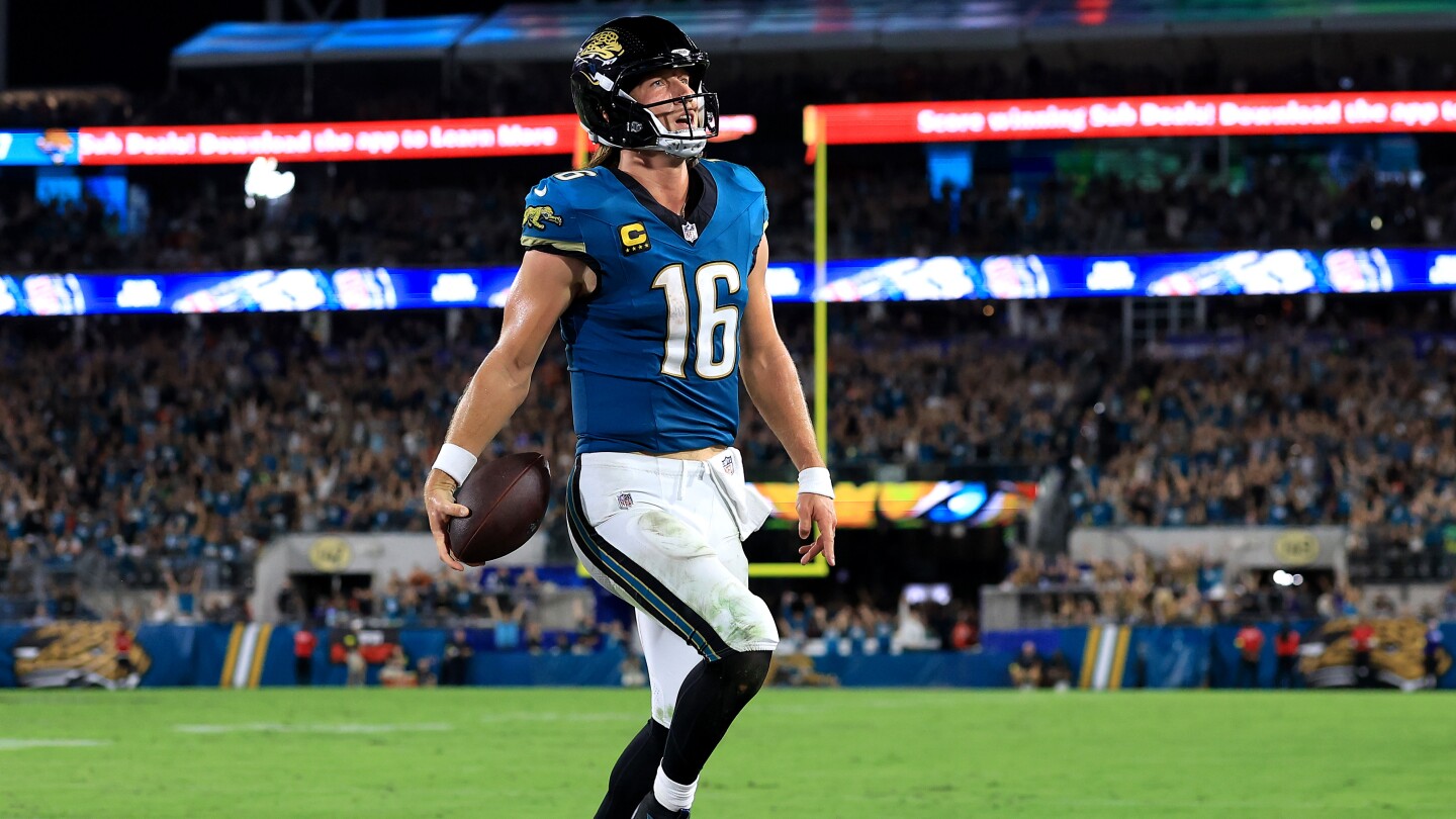 Monday Night Football: Trevor Lawrence leads Jaguars to 31-28 win over Chiefs
