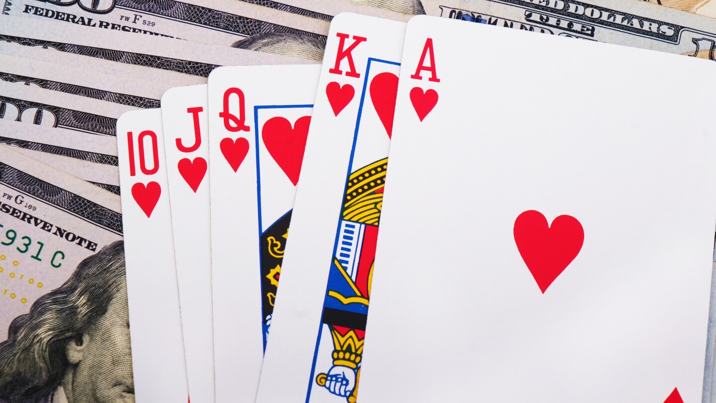 Report: Ex-NFL player was the "face card" for a rigged poker game