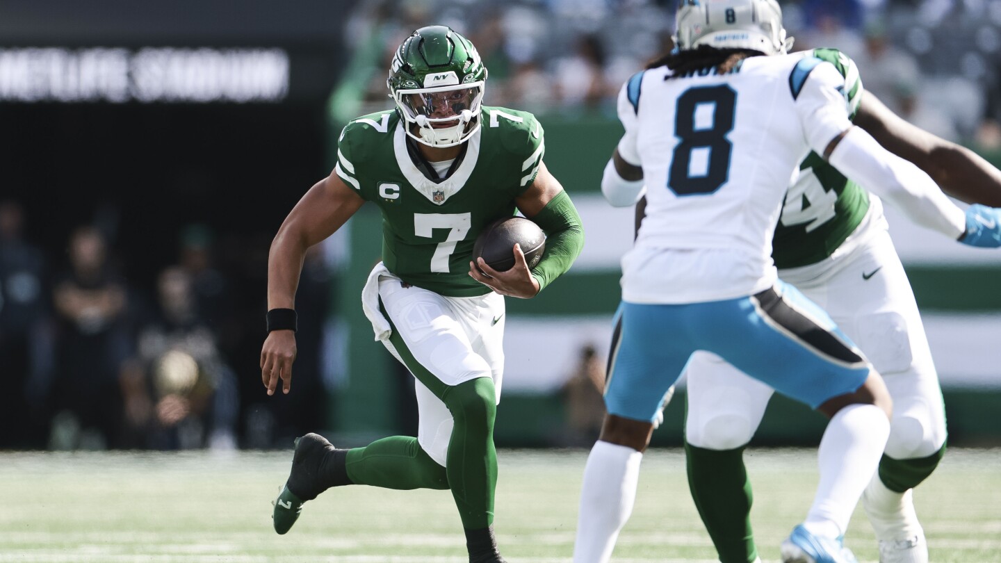 Tyrod Taylor out with knee injury, Justin Fields will start for Jets