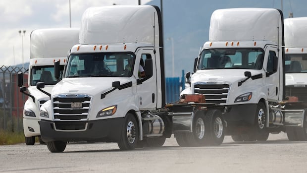 Medium-, heavy-duty trucks to face 25% tariff as of Nov. 1, Trump says