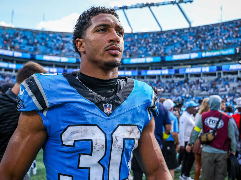 Panthers' Hubbard out vs. Dolphins, reportedly considered week-to-week