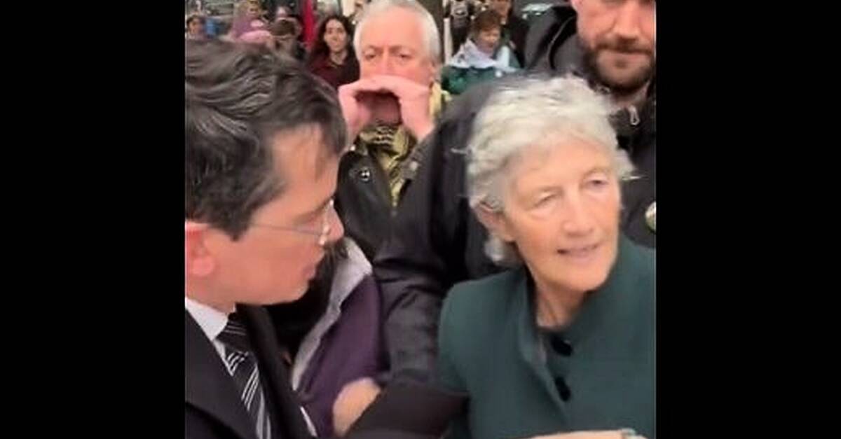 Watch Enoch Burke confront Connolly saying he is a victim of her ‘gender ideology’