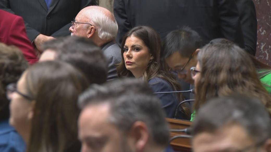 Click to play video: 'Amelia Boultbee quits BC Conservative caucus'