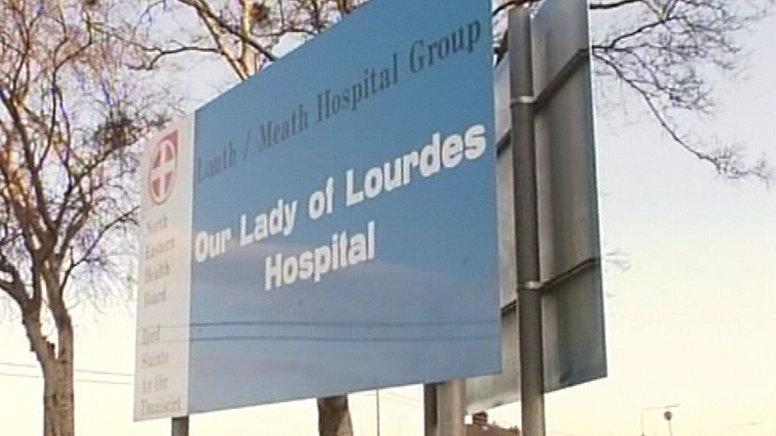 Children rescued after fireworks thrown into IPAS centre