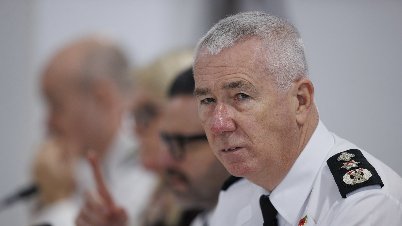 PSNI chief says no direction for officers to remove guns