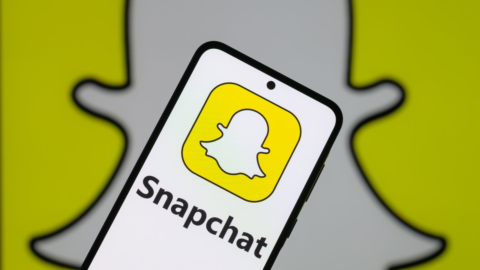 Man who raped girls he met on Snapchat jailed for 9 years