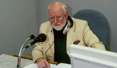 Former RTÉ broadcaster, author David Hanly dies aged 82