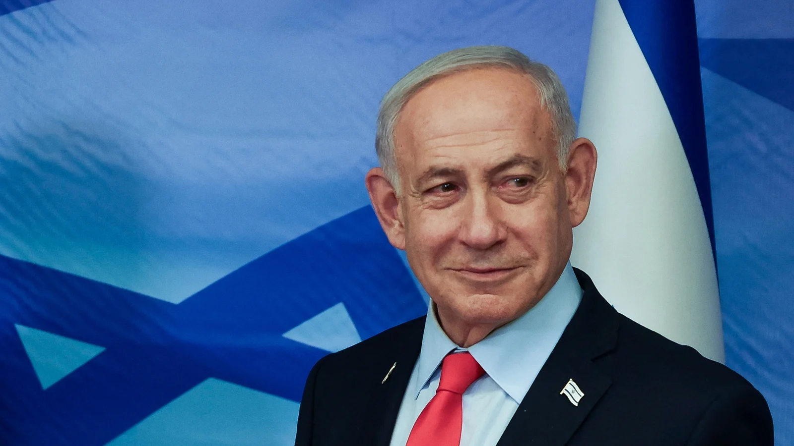 Netanyahu officially asks Israeli president for pardon