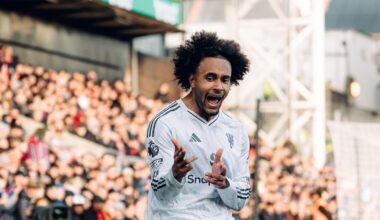 Manchester United come from behind to win at Palace