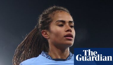 Mary Fowler claims racist treatment at French club after receiving bananas instead of flowers as leaving present | Matildas