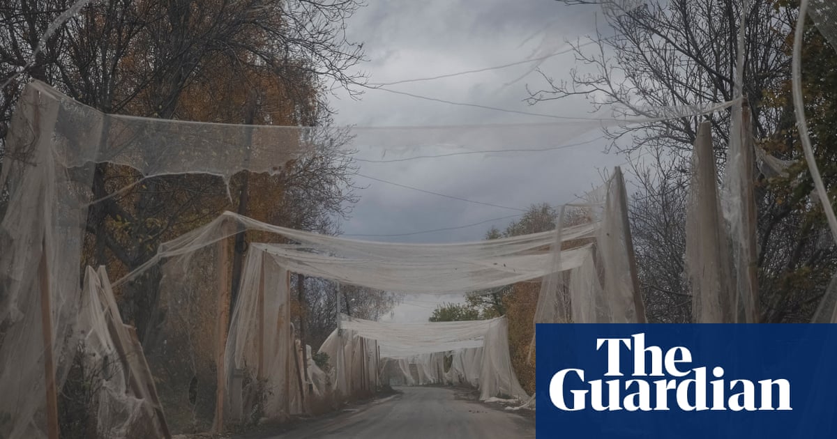 Ukraine war briefing: Ukraine says its troops still holding out in embattled Pokrovsk | Ukraine