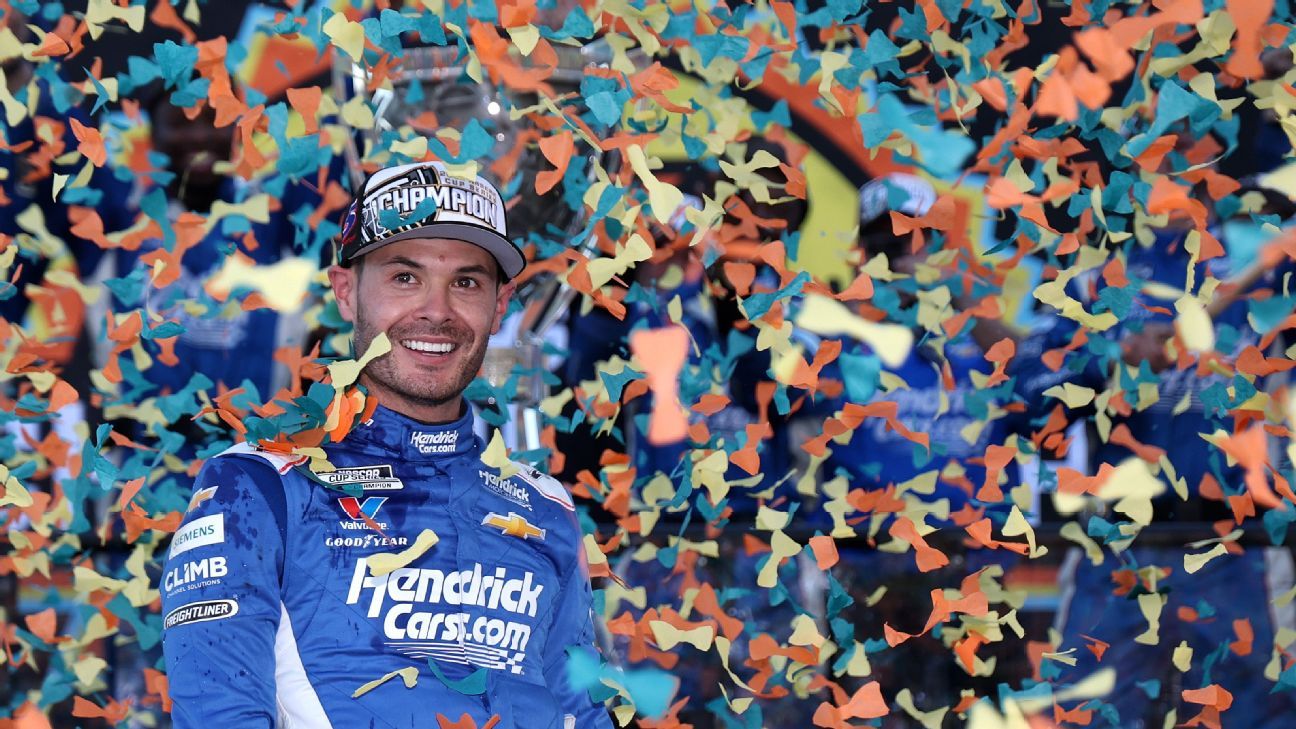 Kyle Larson wins NASCAR championship in OT over Denny Hamlin