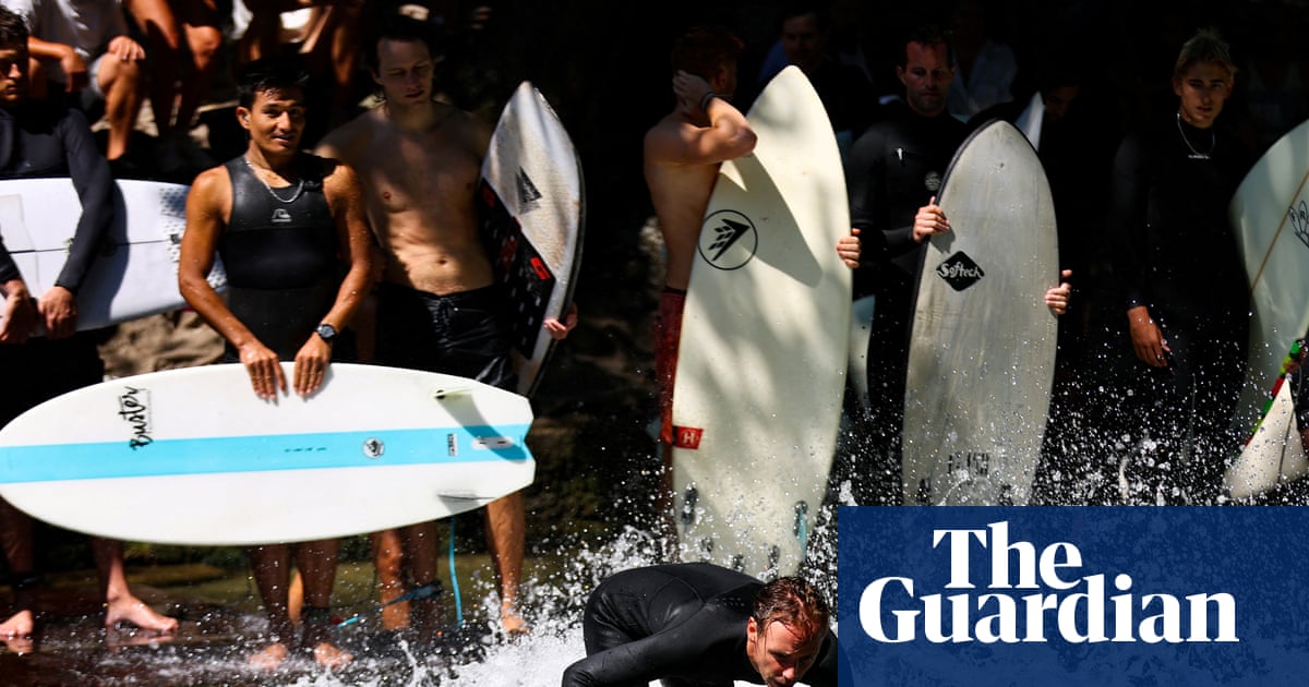 Munich's surfers left stunned after famed river wave vanishes | Germany