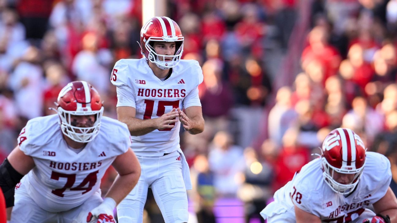 Where the committee and sportsbooks stand on College Football Playoff rankings