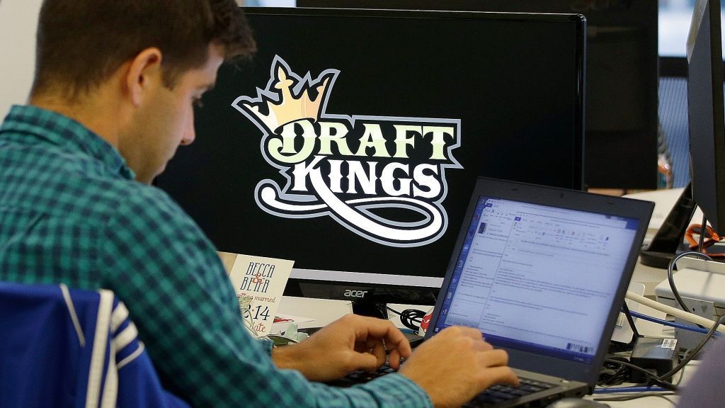 ESPN names DraftKings its official sportsbook, odds provider