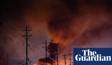 UPS and FedEx ground all MD-11 planes after deadly Louisville crash | Plane crashes