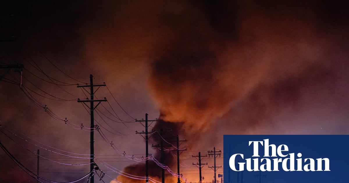 UPS and FedEx ground all MD-11 planes after deadly Louisville crash | Plane crashes