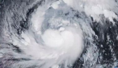 Super typhoon Fung-wong slams into Philippines as one million evacuated