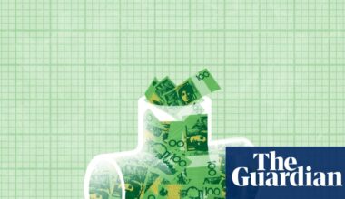 $1,000 for a one-hour appointment: why are fees for Australia’s specialist doctors skyrocketing? | Health