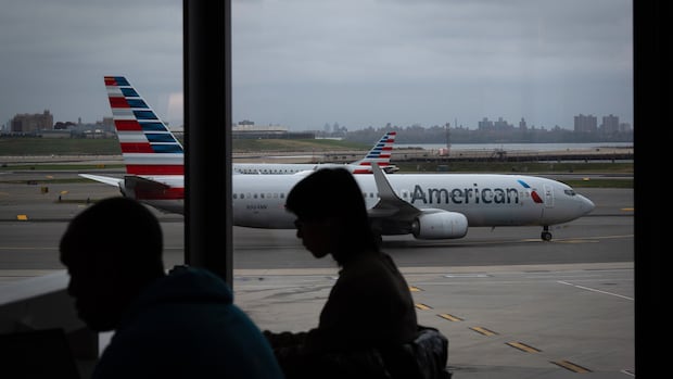 U.S. warns air traffic could 'slow to a trickle' amid shutdown, mass quitting