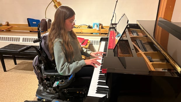 Saskatoon family confused after WestJet cancels tickets due to wheelchair's weight