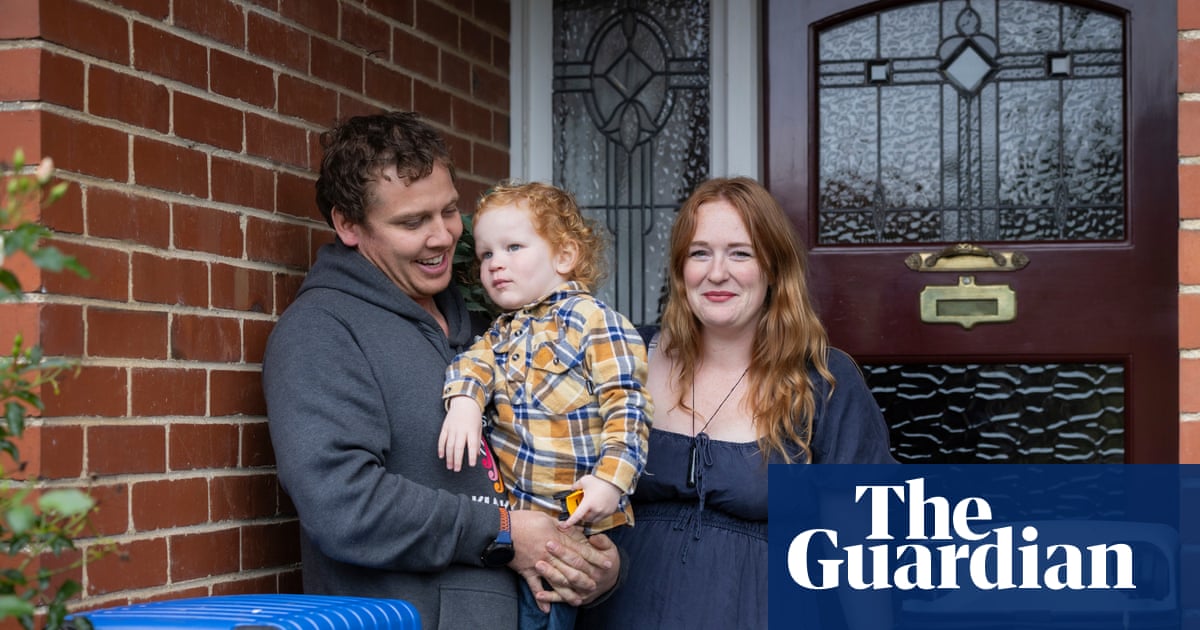 Tell us: are you a New Zealander planning to leave the country? | New Zealand