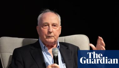 Paul Keating says he advised Gough Whitlam to put John Kerr ‘under police arrest’ during dismissal saga | Gough Whitlam