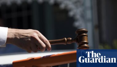 Property investors make up two in every five Australian home loans amid record borrowing | Housing