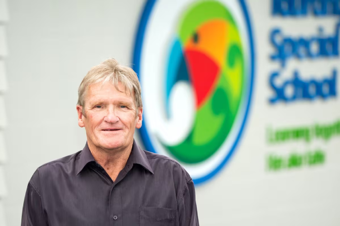 SunLive - Tauranga principal steps down after 23 years