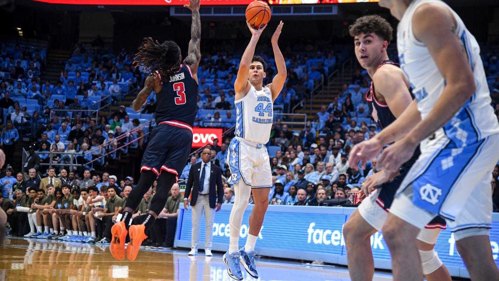 Caleb Wilson University of North Carolina Men’s Basketball v Radford Dean E. Smith Center Chapel Hill, NC Tuesday, November 11, 2025 Dalton T. Wainscott