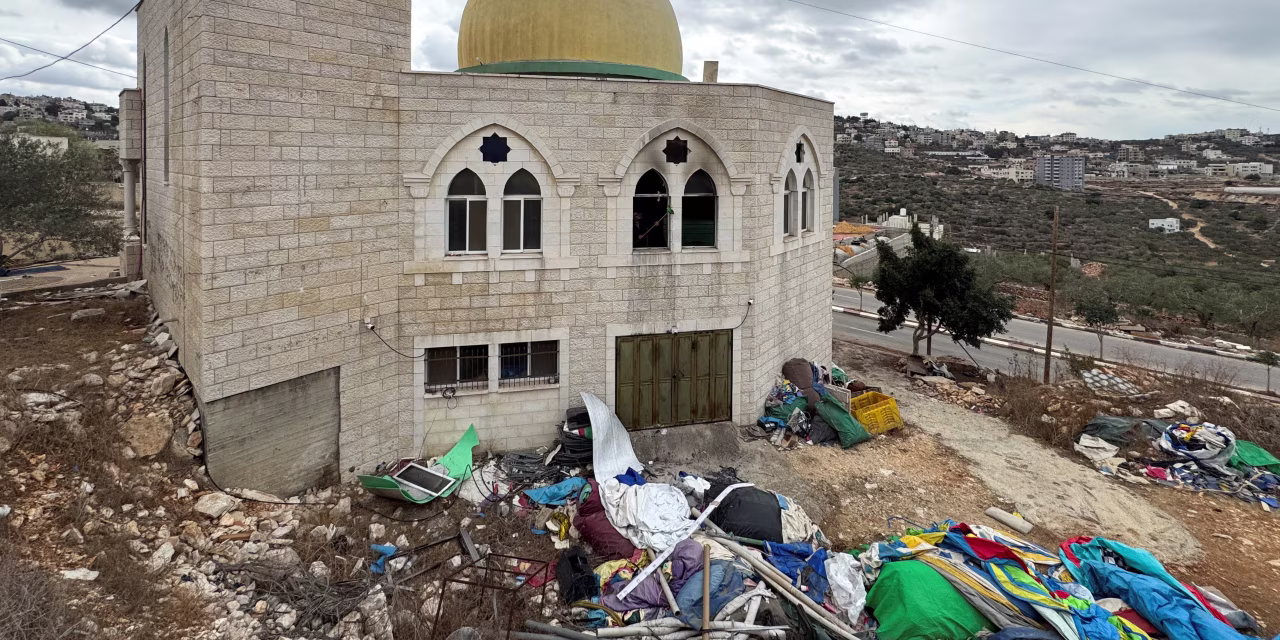 Israeli Settlers Burn Mosque as West Bank Violence Escalates - The Wall Street Journal