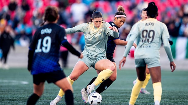 Federal government plans to invest up to $5.45M to help grow women's soccer