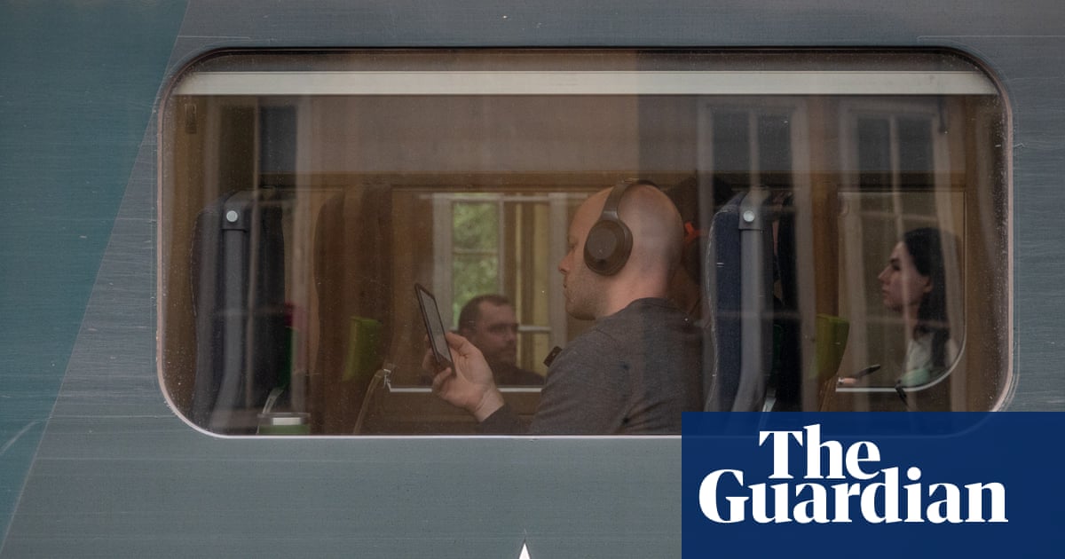GWR train fitted with F1 tech for two-month superfast wifi trial | Rail industry